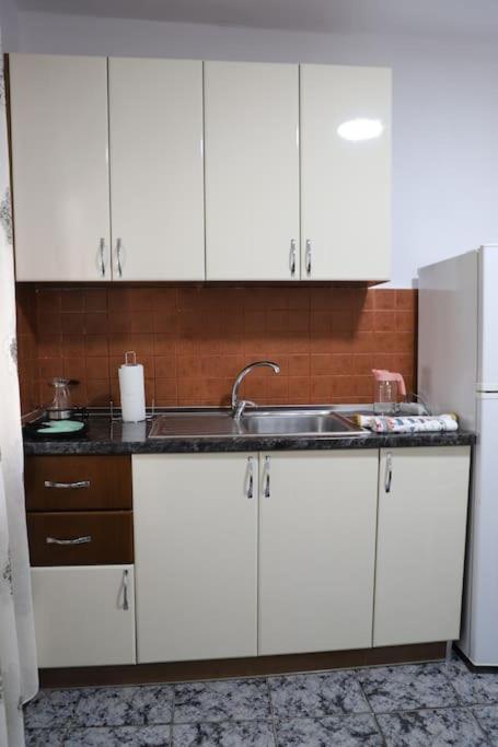 Blei & Dei Apartment เบราท ภายนอก รูปภาพ